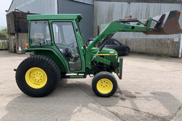 Used farm machinery dealers Leeds